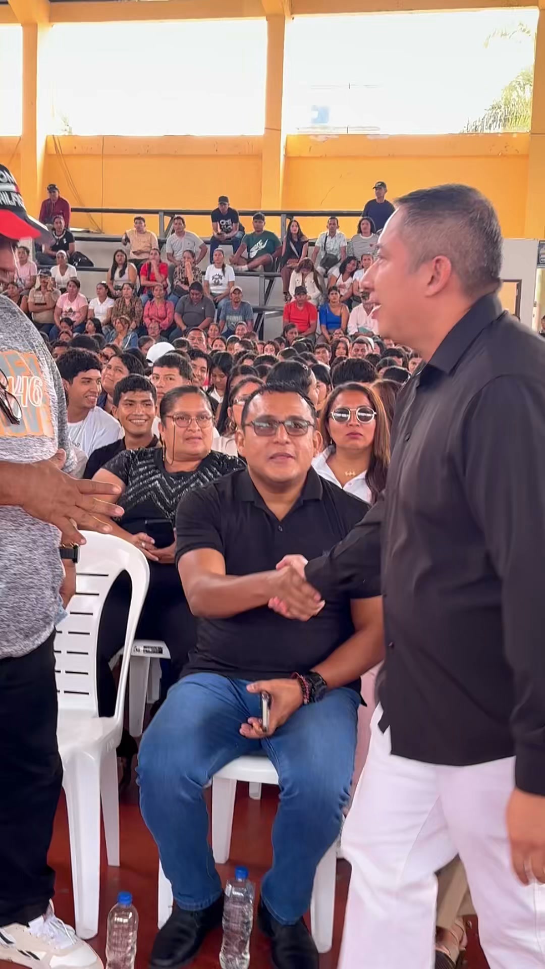 Santa Lucía entrega su 1.500 herramienta tecnológica a bachilleres para impulsar la educación
